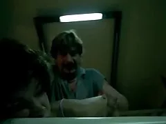 仕事を得るために、女の子は服で自分自身を囲んでいた 女性 の ため の エッチ 無料 動画