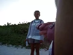 自然の中で会社ロシア：日月曜日 女性 の ため に アダルト