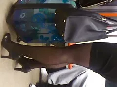 警察官が店で泥棒を逮捕しました 女性 の アダルト ビデオ