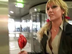 とともに指と取る彼女のおっぱい 女性 向け アダルト ビデオ