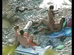 ロシア人は台所で焼かれています 女性 の ため の アダルト