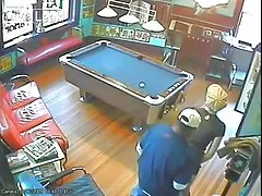 テーブルの中で売春婦を殺した四人の男 女の子 向け アダルト 動画